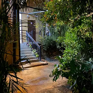  Hostel Promax